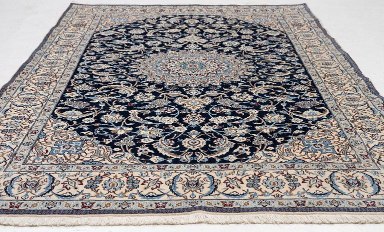 Rug, Nain, approx. 315 x 200 cm.