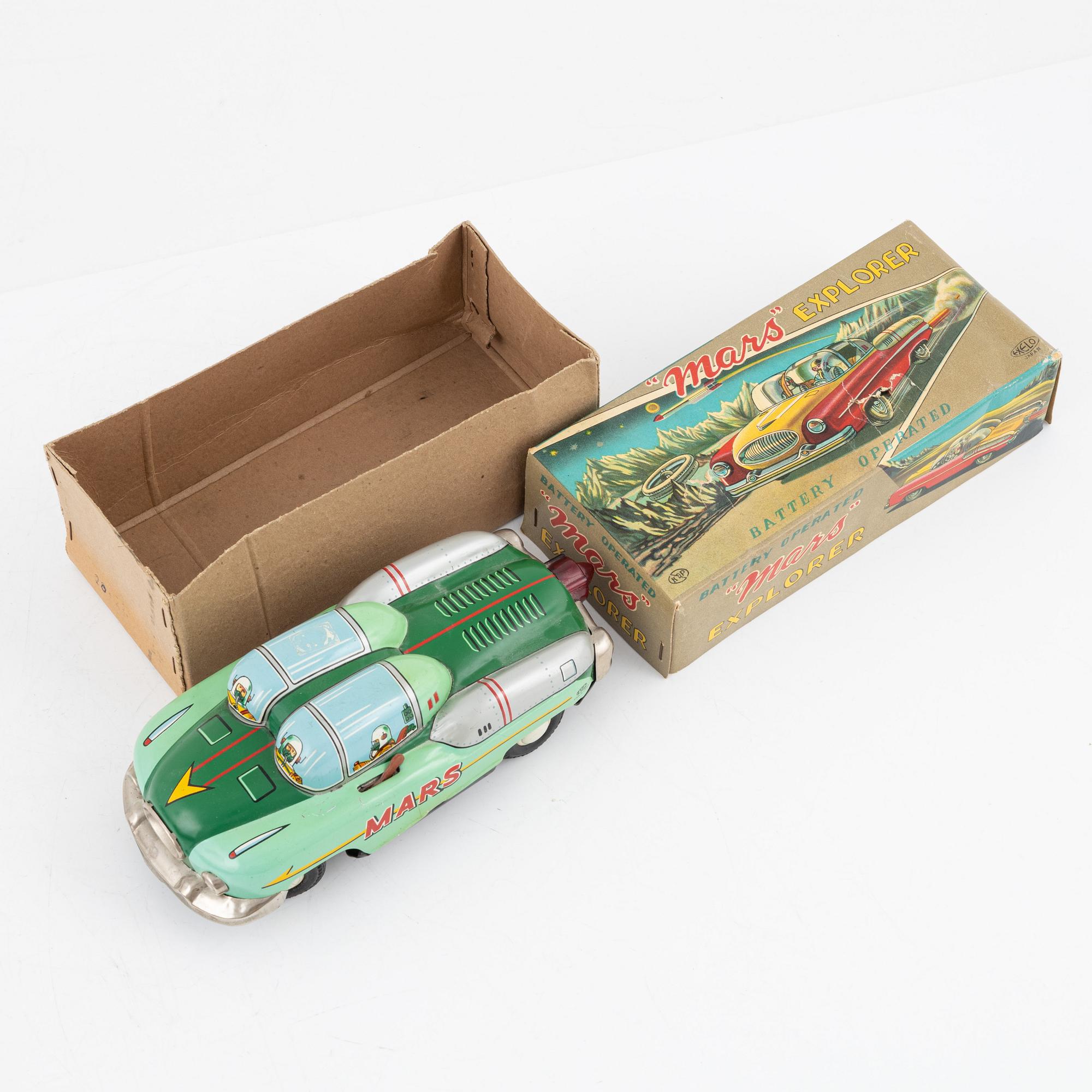 A set of seven tin toys, Japan, mid 1900's.