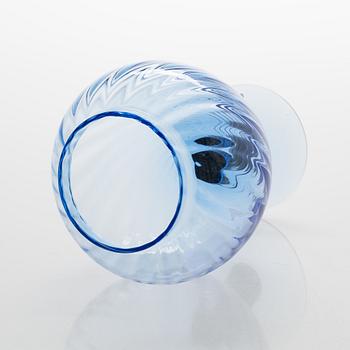 Kerttu Nurminen, art glass, 'Grandmother's candy bowl', Lampi Pro Arte 1993, signed K. Nurminen, Nuutajärvi.