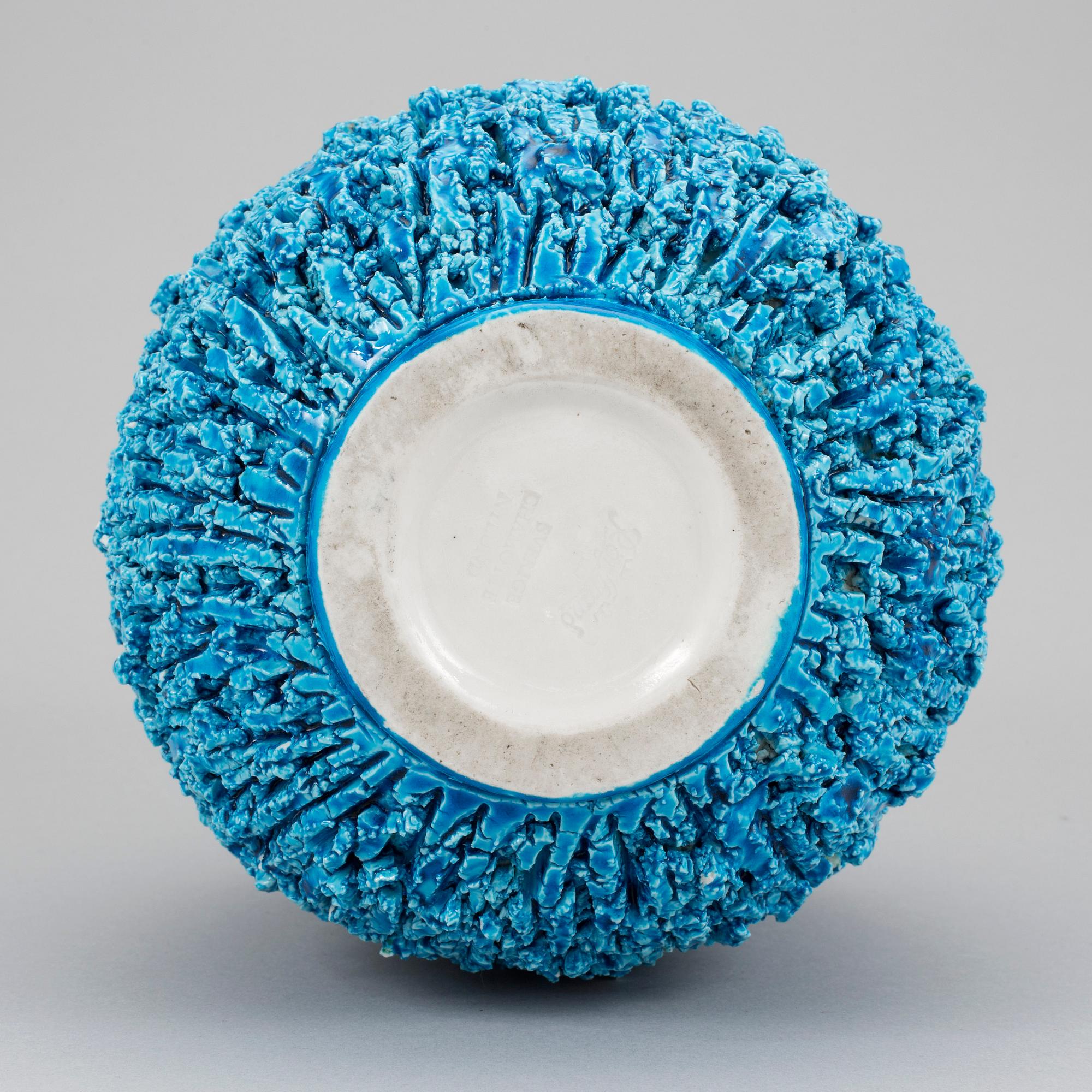 GUNNAR NYLUND, vas, stengodschamotte, "Igelkottvasen", Rörstrand, formgiven 1936.