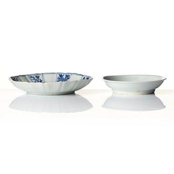 A blue and white and a white glazed dish, Ming dynasty (1368-1644).