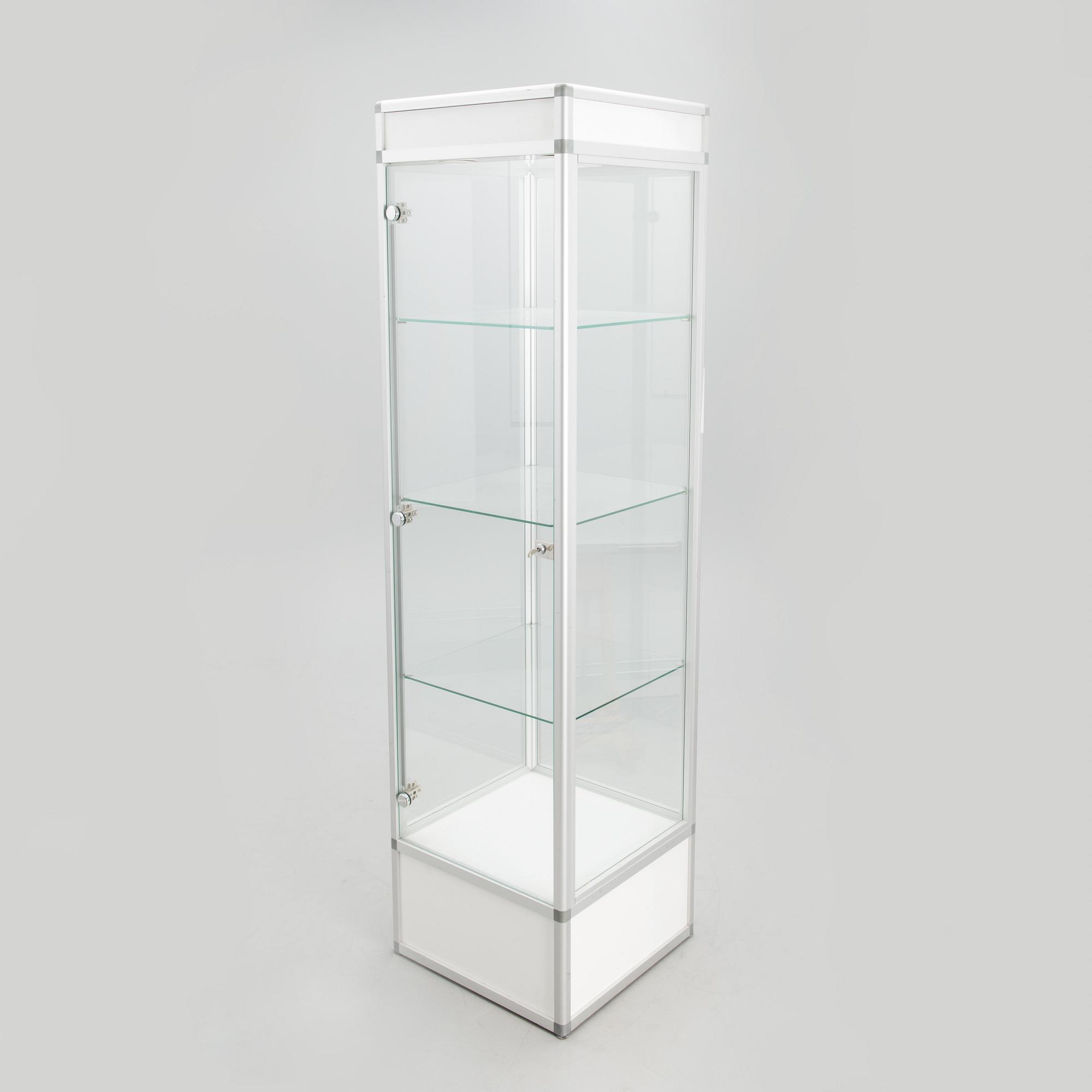 A late 20th century display cabinet.