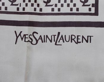 SCARF, Yves Saint Laurent.