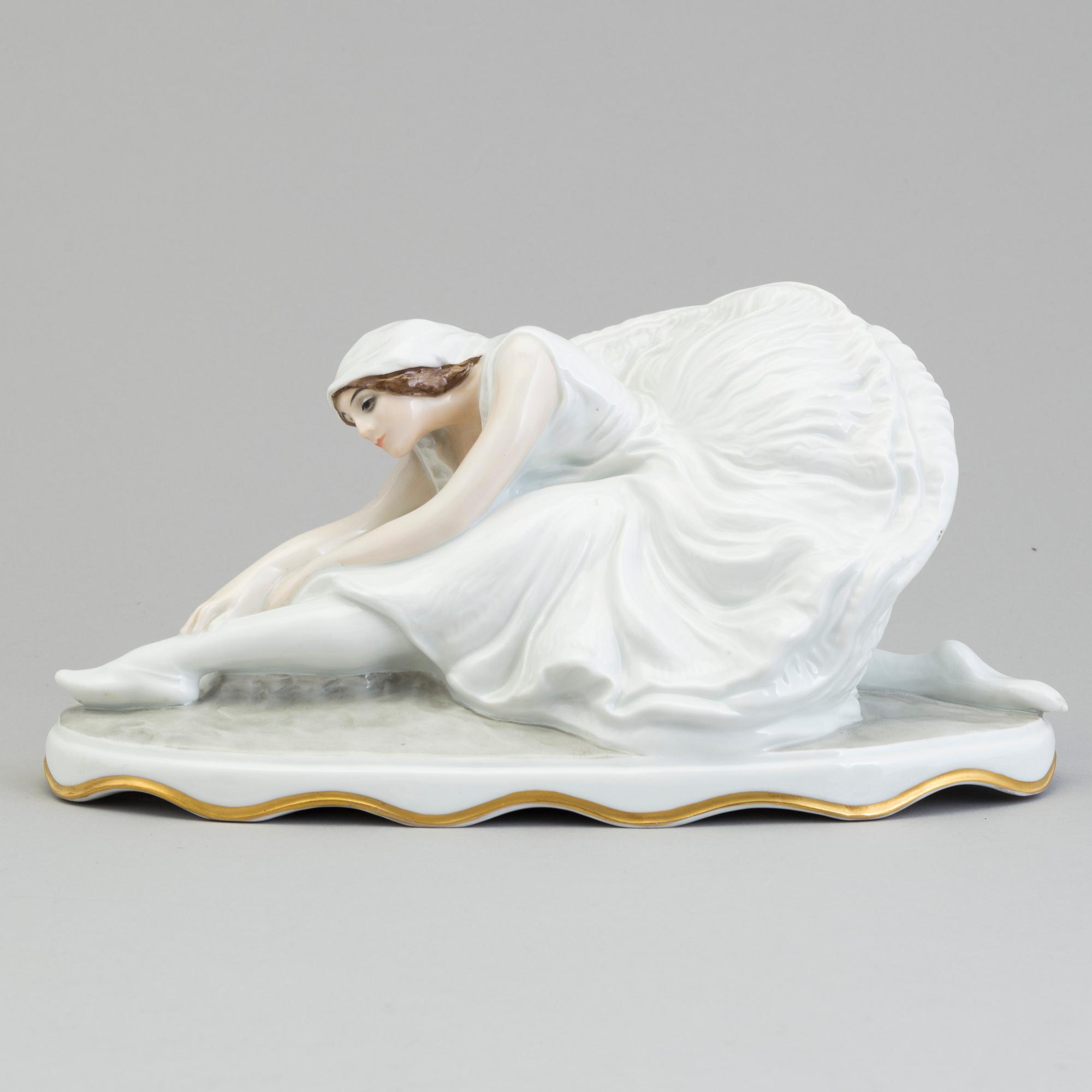 CONSTANTIN HOLZER-DEFANTI, porslin, figurin, "Den döende svanen", Rosenthal, 1900-talets andra kvartal.