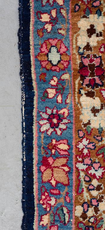 Matto, semi-antique Kerman, ca 457,5 x 317 cm.