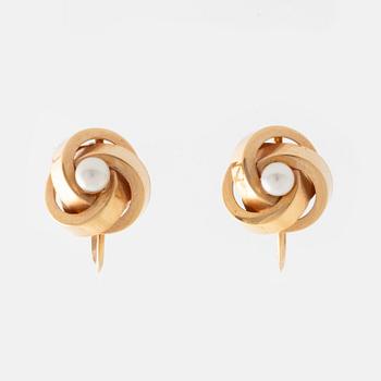 Ring samt ett par örhängen, 18K guld med pärlor.