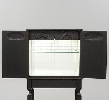 A 1930s/1940s cocktail cabinet.