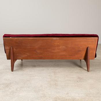 CARL GUSTAF HIORT AF ORNÄS, A SOFA. 1950s.