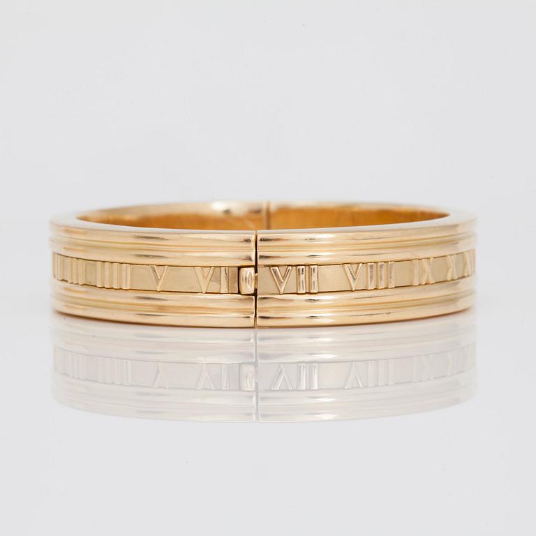 A Tiffany & co gold bracelet.