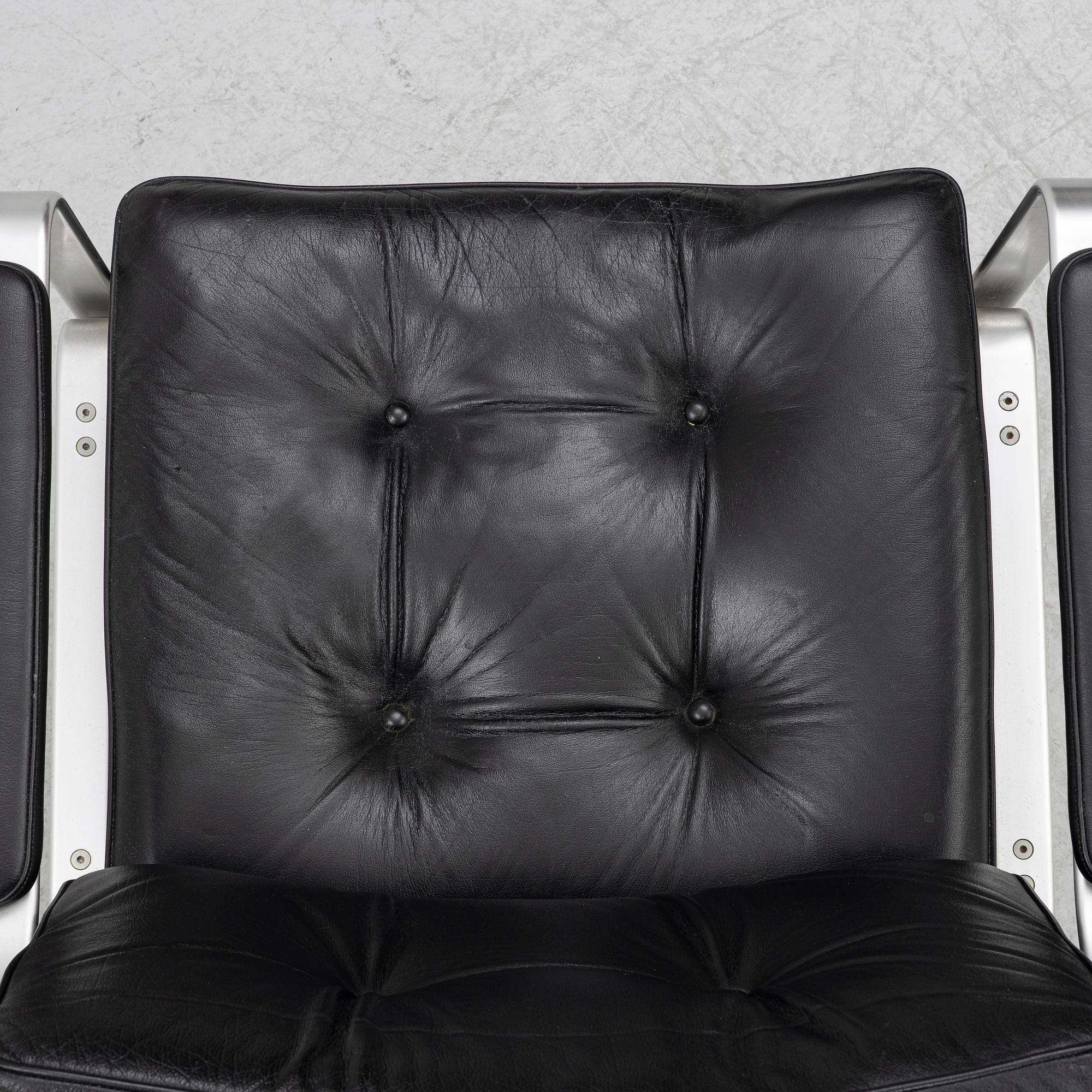 Karl Erik Ekselius, a pair of "Mondo" armchairs, JOC Möbel, late 20th century.