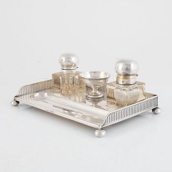 A Swedish Silver Inkwell, mark of CG Hallberg, Stockholm 1907.