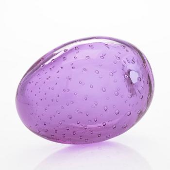 Oiva Toikka, A annual egg 2021 "Summer Finch's Egg", signed O. Toikka Iittala 2021, numbered 322/750.