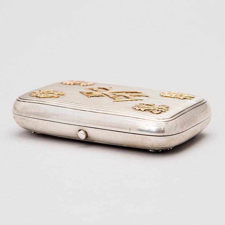 CIGARRETTETUI, silver, troligen Nikolai Pokrovsky, Moskva 1895.