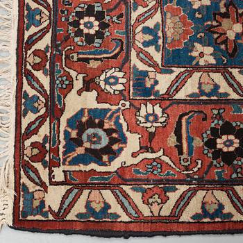 CARPET. Semi-antique Veramin. 313 x 218,4 cm.