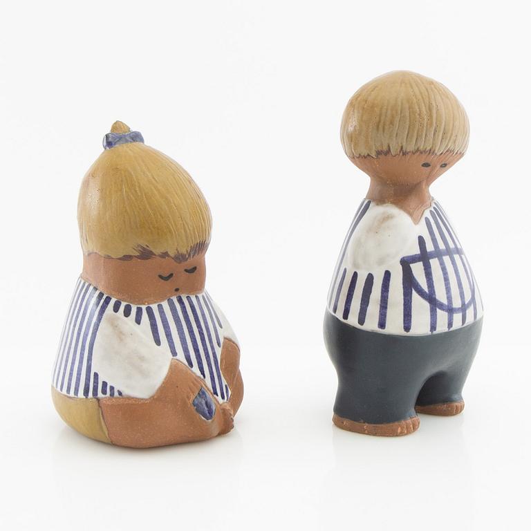 Lisa Larson, figuriner 2 st ur "Larsons ungar" Gustavsberg glaserat stengods.