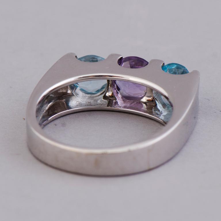 RING, topaser, ametist, 18K vitguld. Italien.