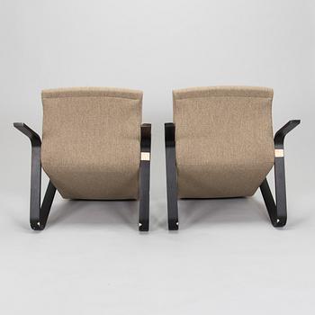 Eero Saarinen,  a pair of 'Grasshopper' armchars manufactured under licens by Tetrimäki Finland 2014.