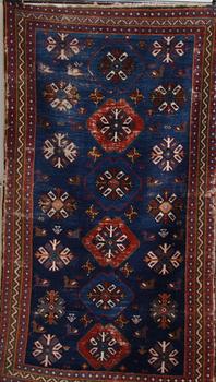 MATTA, orientalisk. Ca 173 X 96.