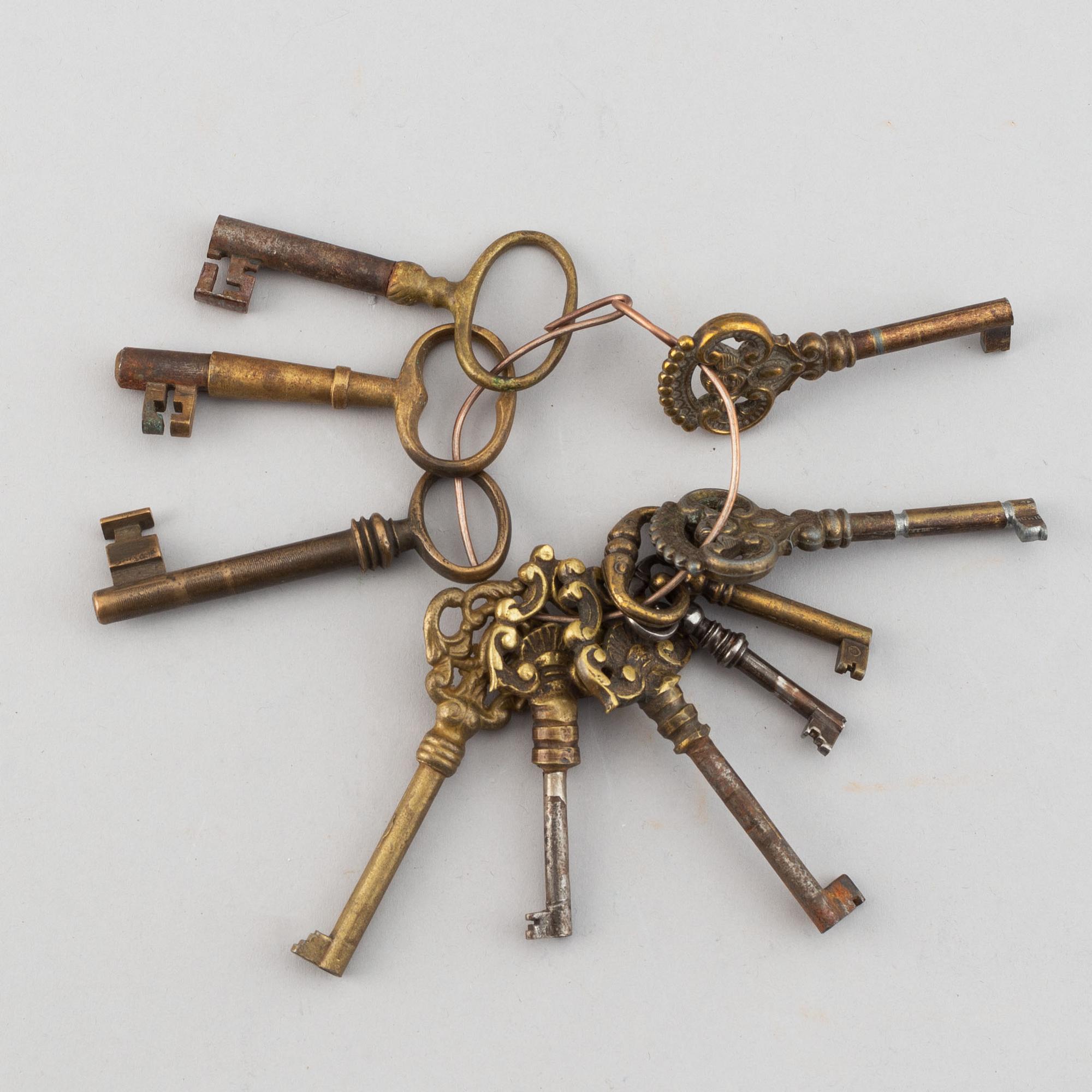 Ten brass keys 18th/19th century.