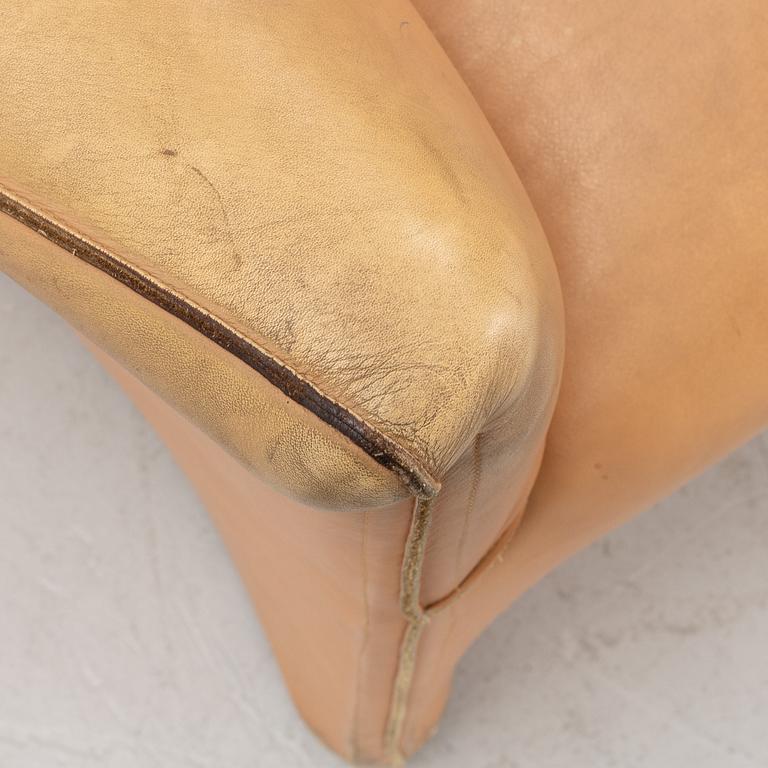 Mario Bellini, a pair of model 684 'Tentazione' armchair, Cassina.