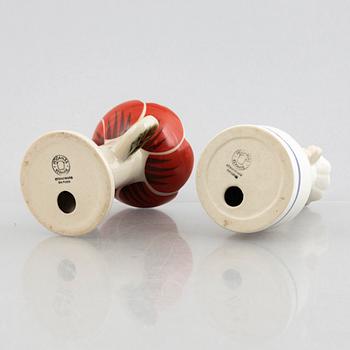 Lisa Larson, ljusstakar, 6 st, ljuslykta samt salt- och pepparströare, stengods och majolika, bl.a. Höganäs.