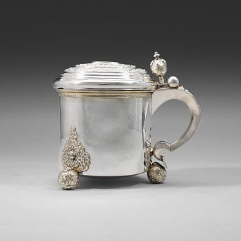 397. A Swedish 18th century parcel-gilt tankard, Niclas Warneck, Karlstad 1760.