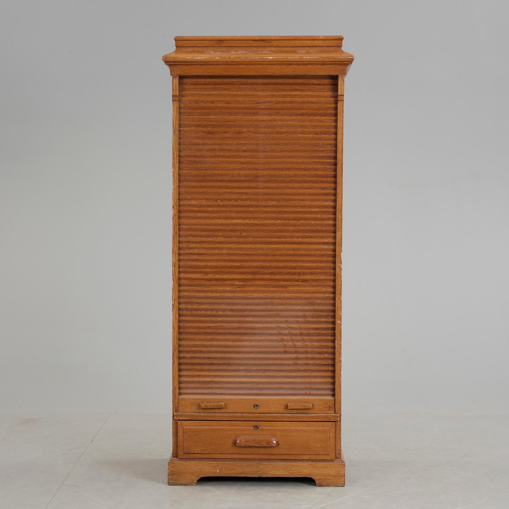 JALUSISKÅP, 1900-talets första hälft.