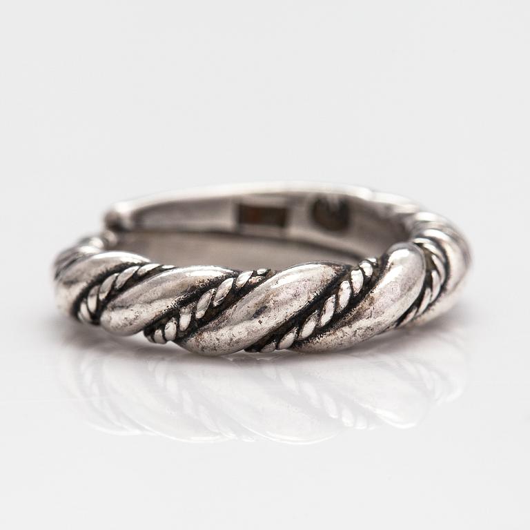 Halsband, ring och armband, silver. Helsingfors 1980-90-tal.