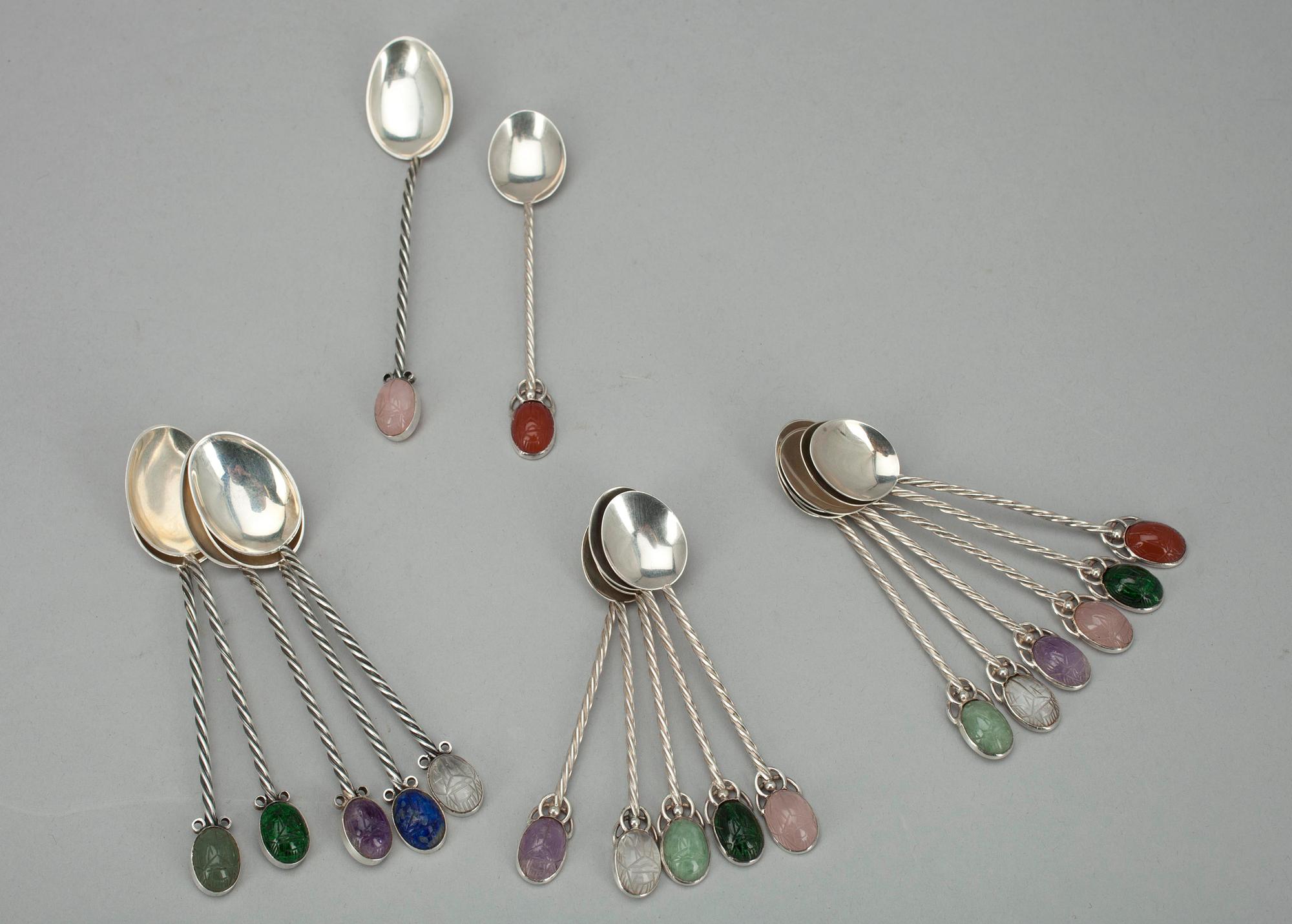 SKEDAR, 18 st, 813 / 830 silver, smyckesstenar.  V. Hamara och G. Buchert Helsingfors 1957-70.
