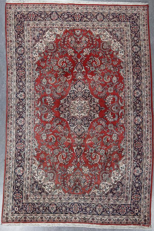 MATTA, Sarouk, ca 330 x 222 cm.