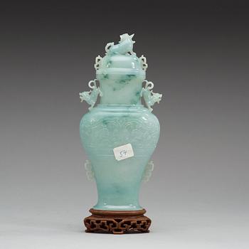 A Chinese archaistic nephrite vase with cover, 20th Century.