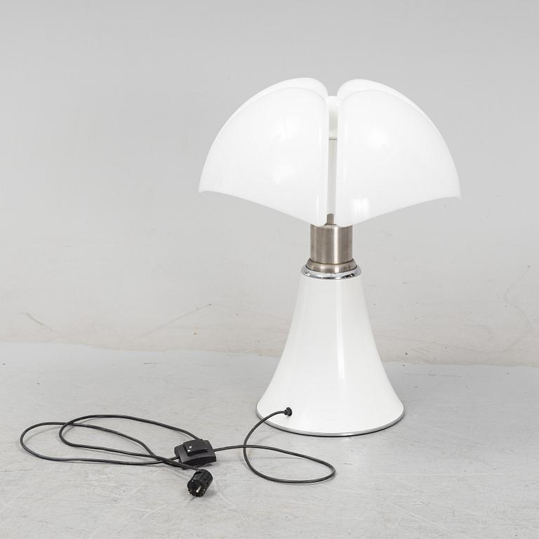 A 'Pipistrello' table lamp by Gae Aulenti for Martinelli Luce, Italy.
