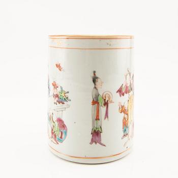 Mugg Kina 1700-talets andra hälft, porslin.