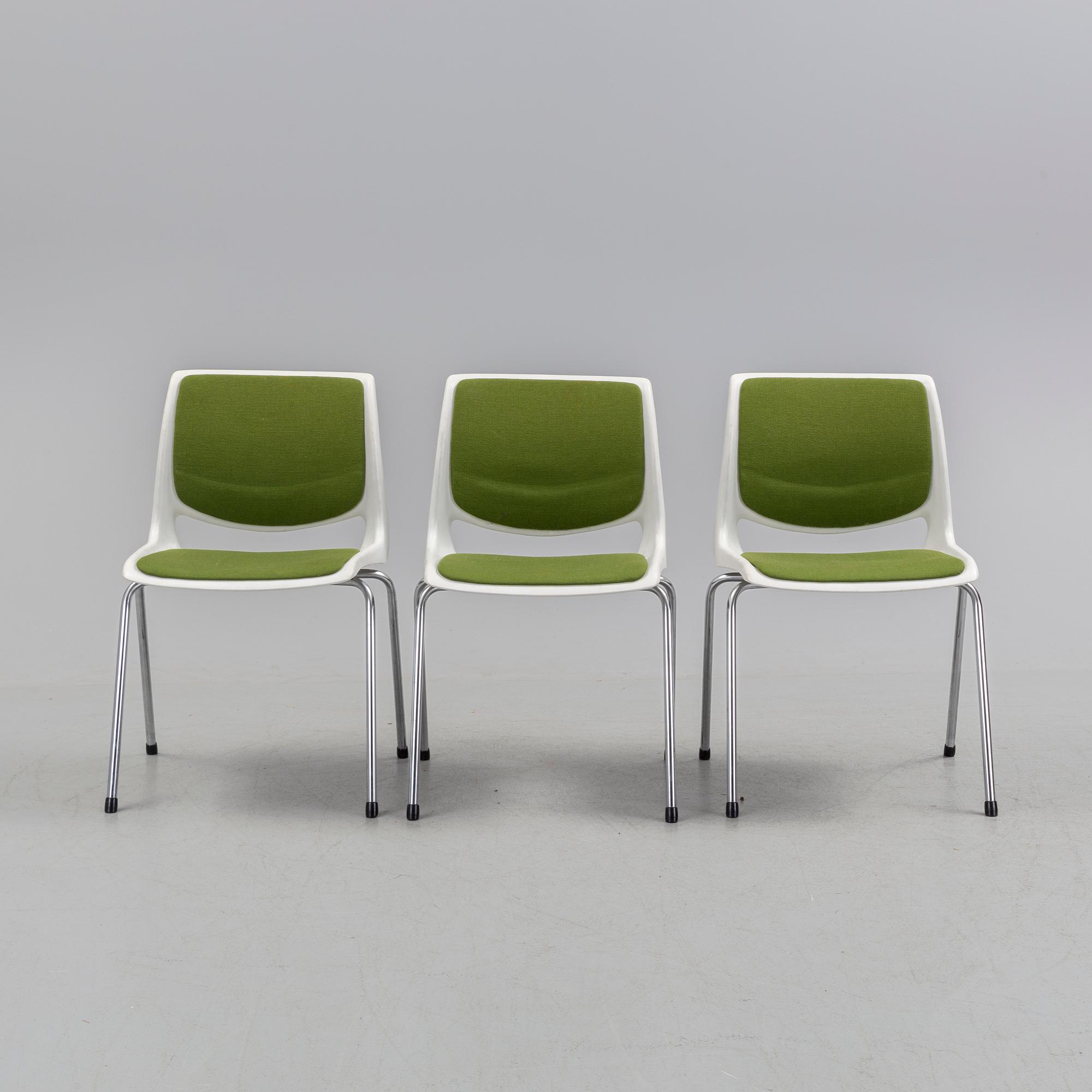 BENDT WINGE, a set of three chairs, Norway, 1970s.
