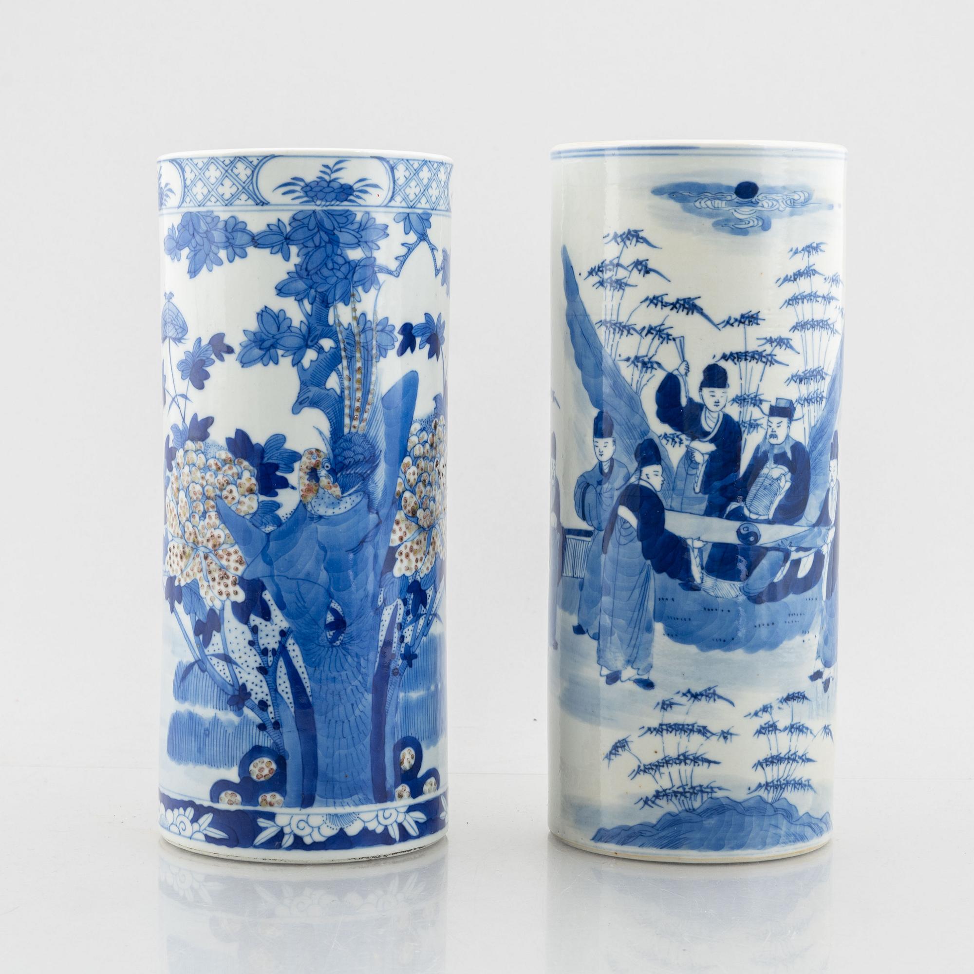 Penselvaser, 2 st, porslin, Kina, Qingdynastin, 1800-tal.