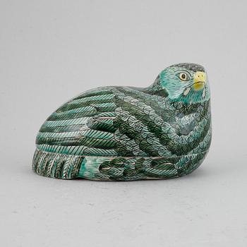 A butter tureen with cover in the shape of a quail, China, 20th Century.