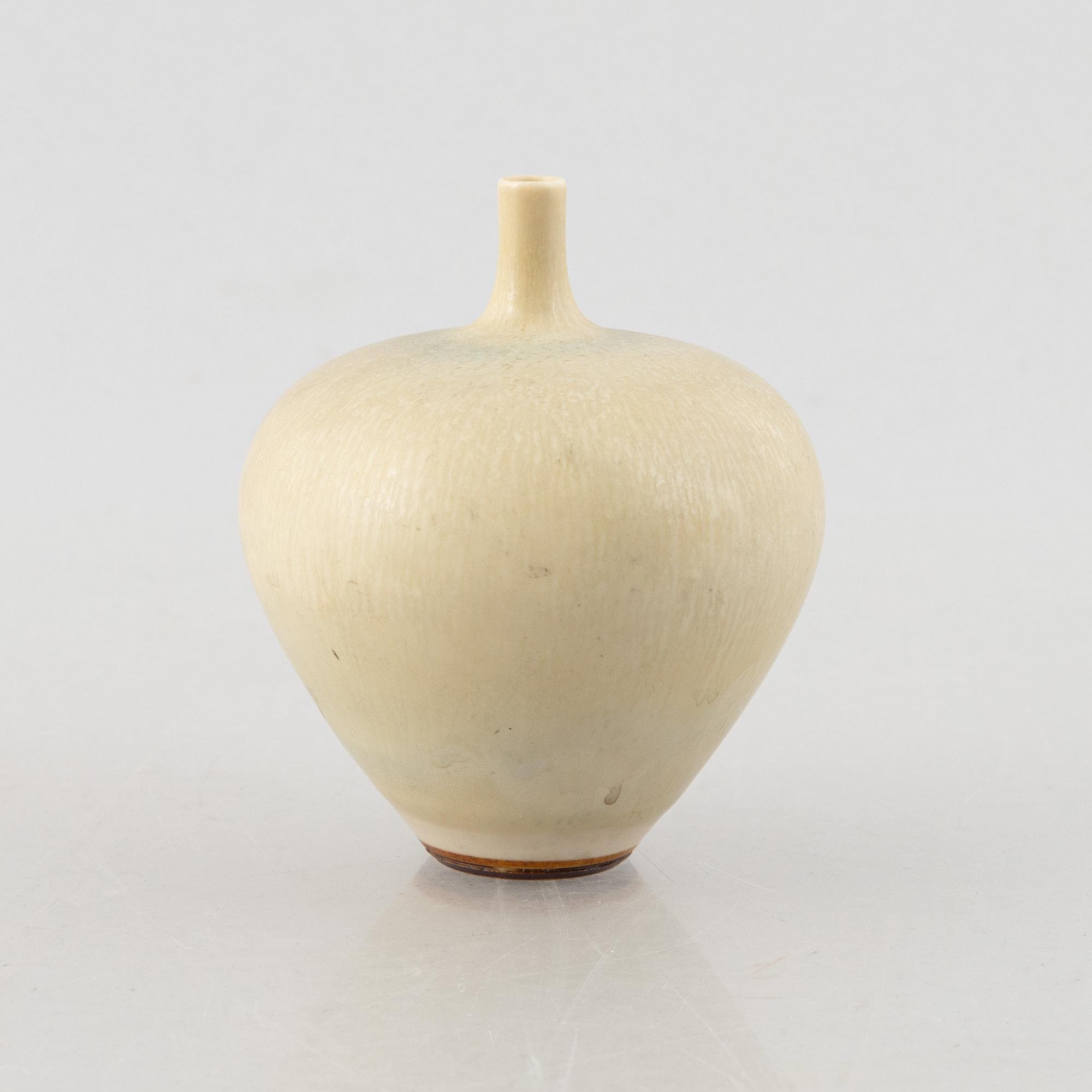 Berndt Friberg, a stoneware vase, Gustavsberg 1968.