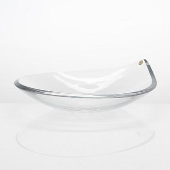 Aimo Okkolin, a late 1950s crystal dish, signed Aimo Okkolin Riihimäen Lasi.