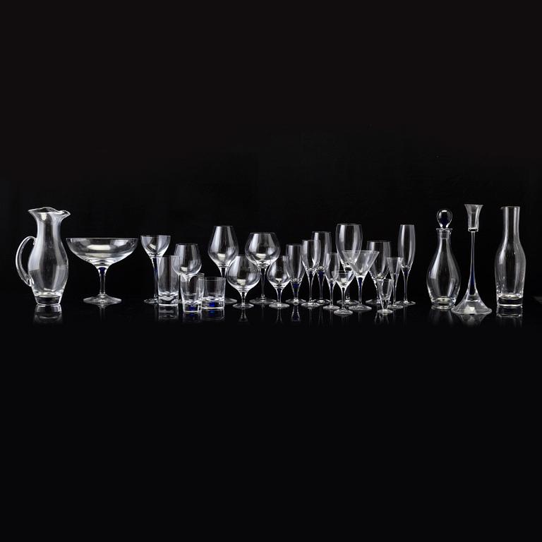 A 232 'Intermezzo' glass service by Erika Lagerbielke, Orrefors, second half of ght 20th century.