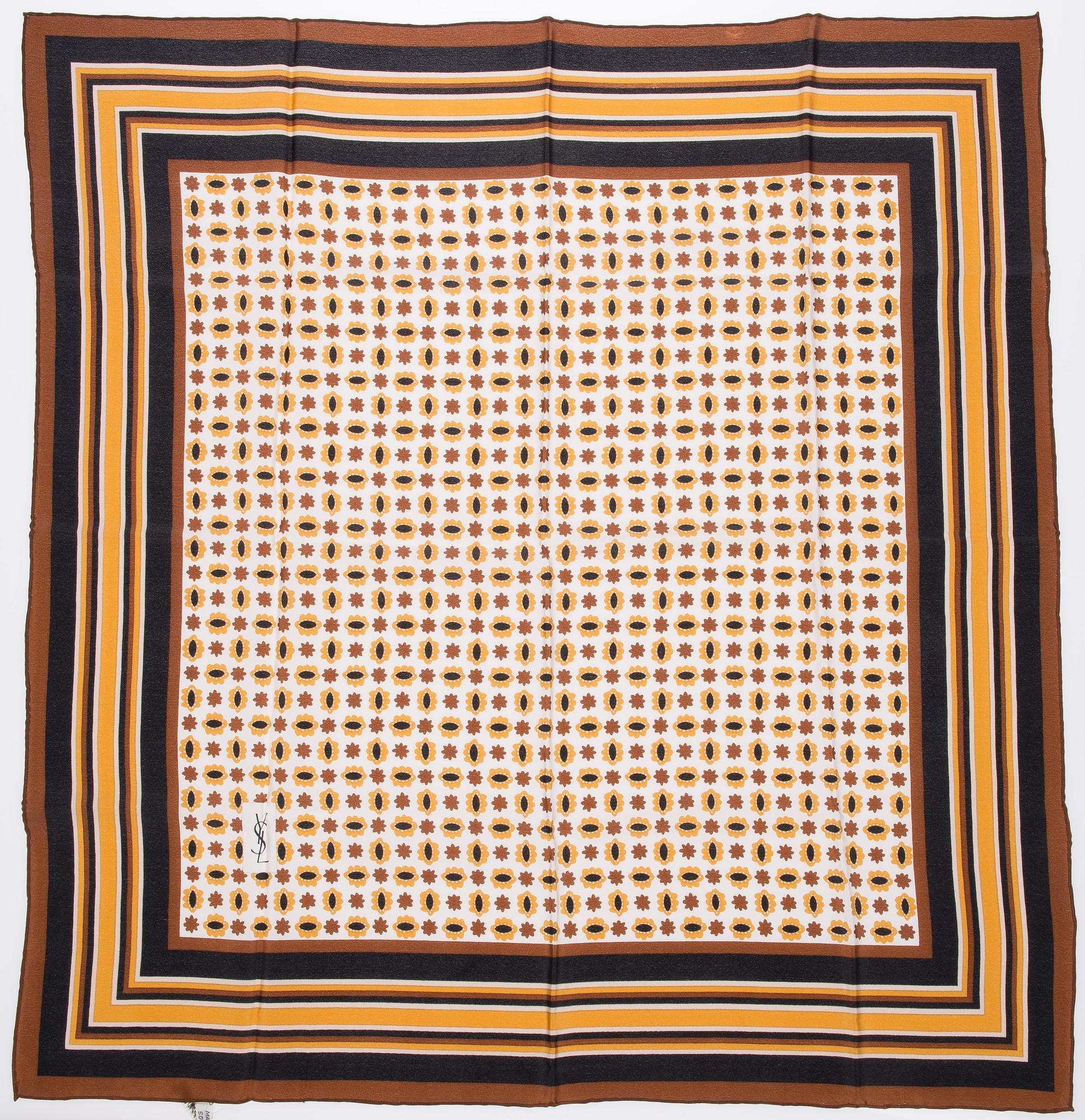 SCARFAR, 2 st, Yves Saint Laurent.