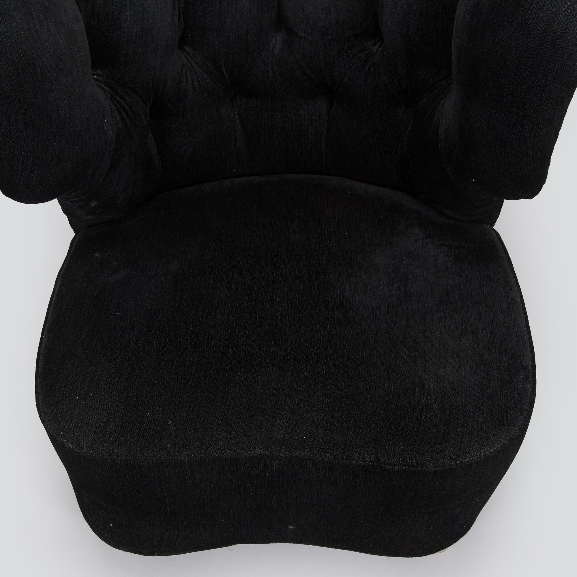 mid-20th century armchair.