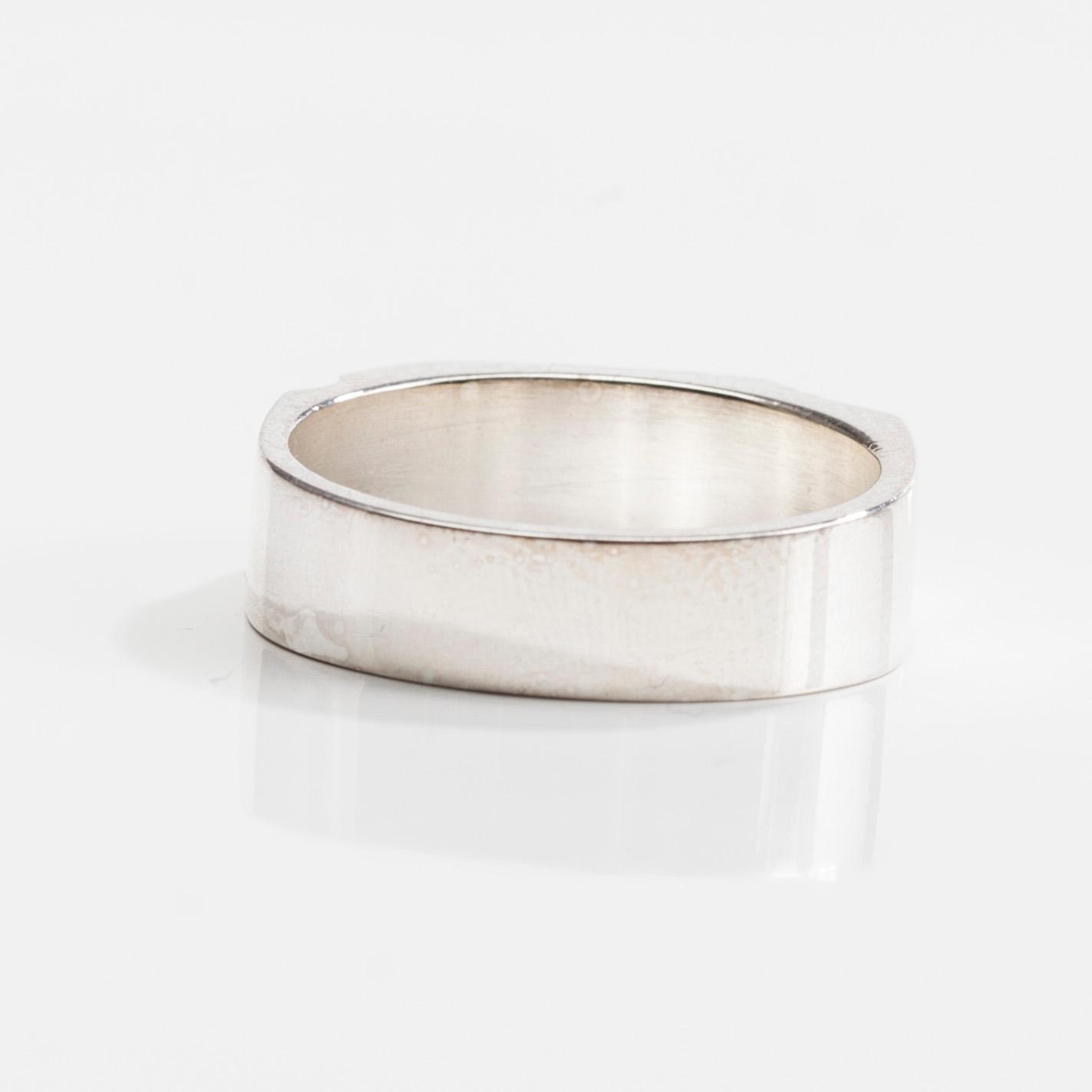 RING, sterling silver och ebenholts, "Bantu" Zoltan Popovits, Lapponia 1996. Vikt 6,6 g.