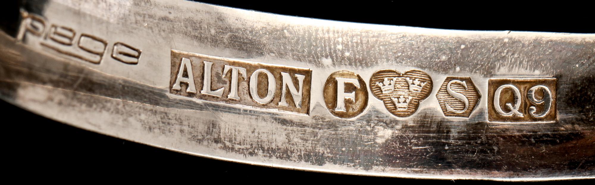 ARMRING, sterlingsilver med fasettslipad rökkvarts, Alton, Falköping, 1966. Vikt 34 g.