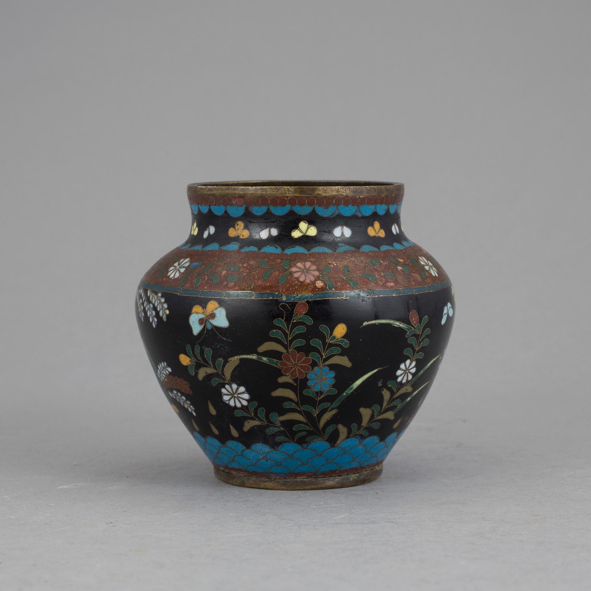 VAS, cloisonné, Kina, 1800-tal.