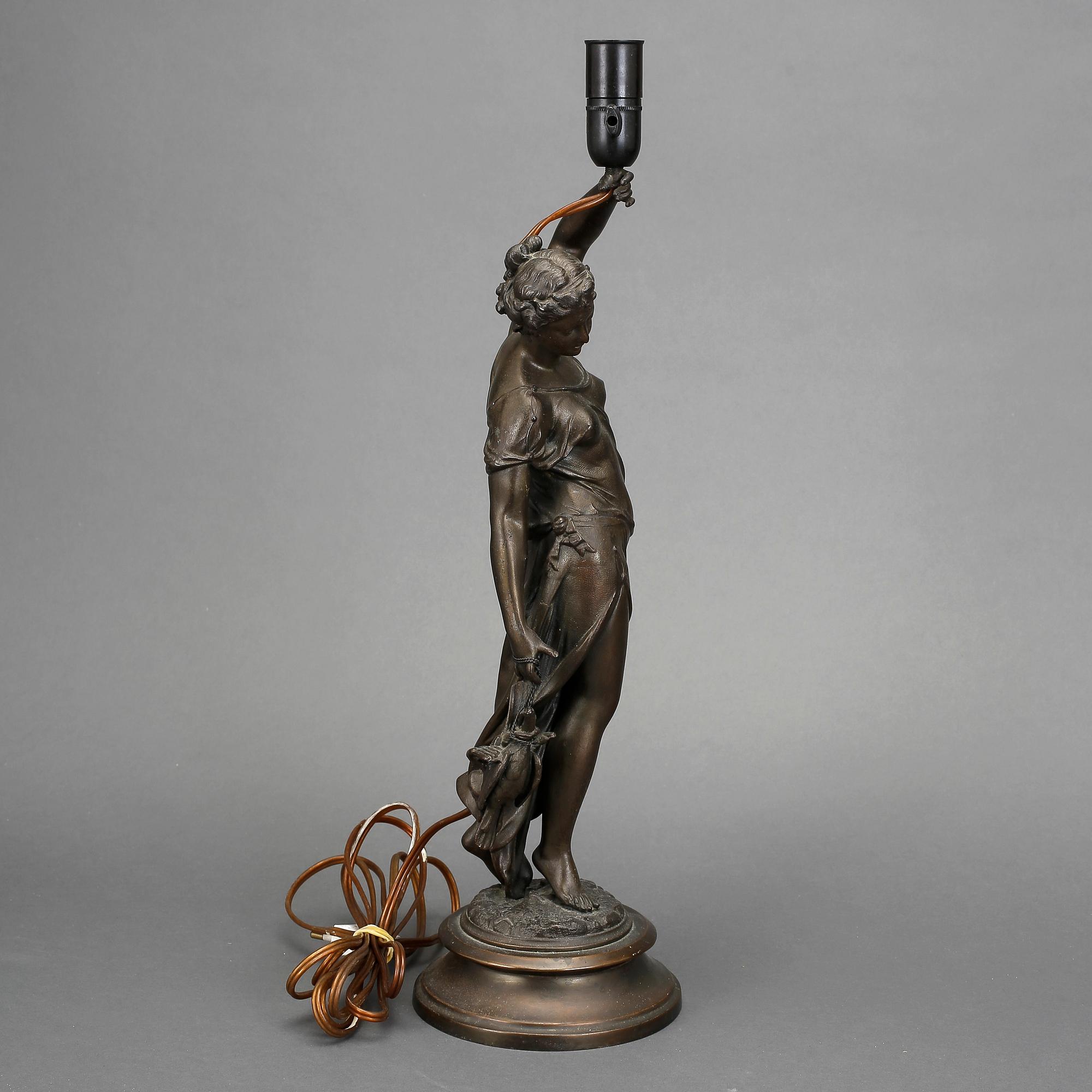 BORDSLAMPA, 1900-talets första hälft.