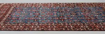 A carpet, semi-antique Veramin, ca 312-315 x 208,5-211,5 cm.