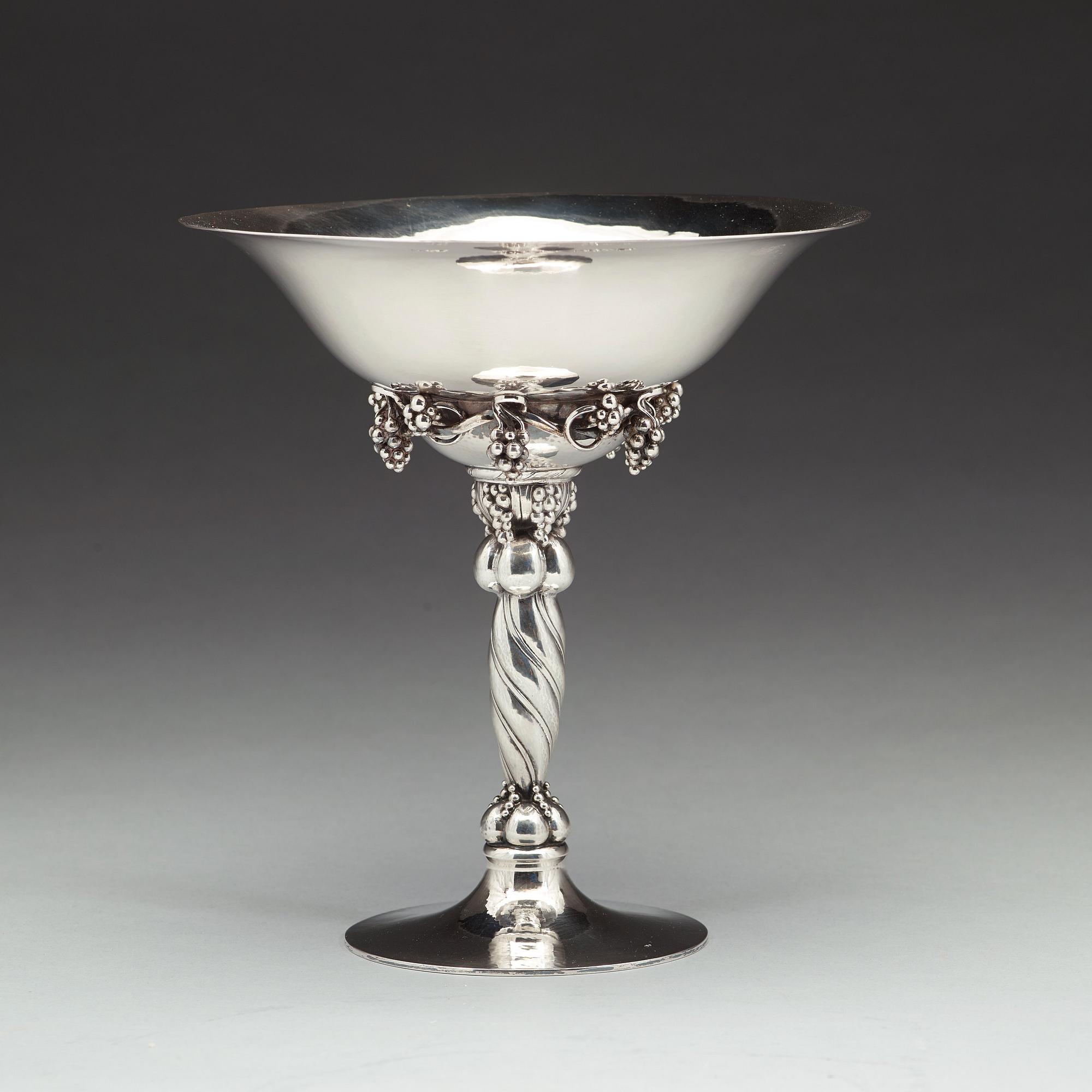 Georg Jensen, A Georg Jensen sterling bowl, Copenhagen 1925-32, design nr 264 A.