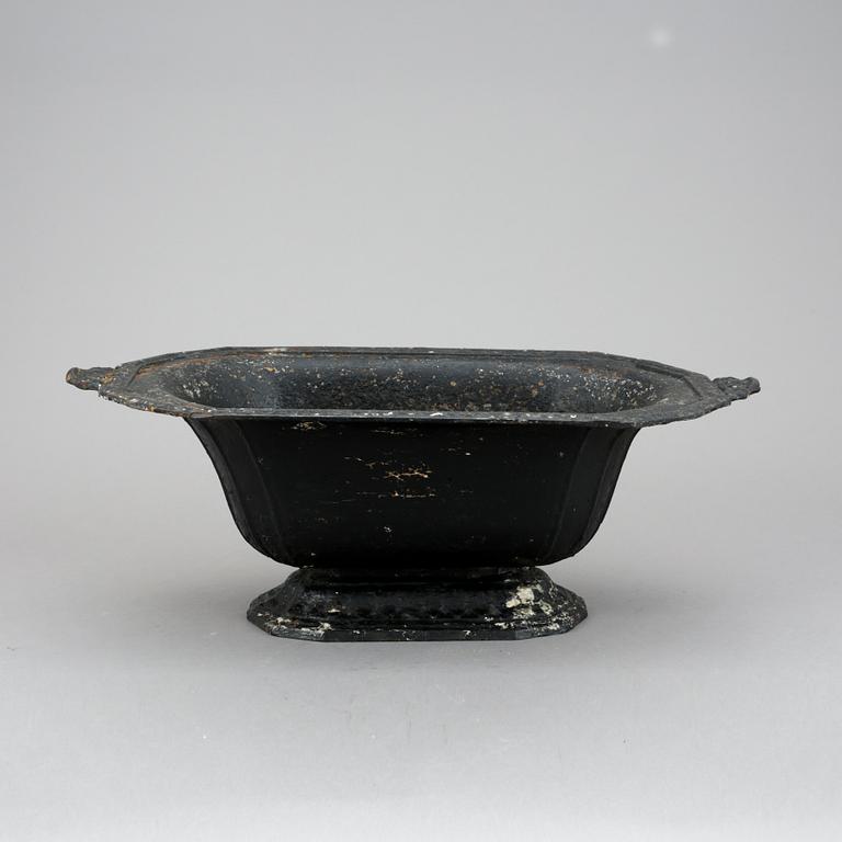 URNA, gjutjärn, 1900-tal.