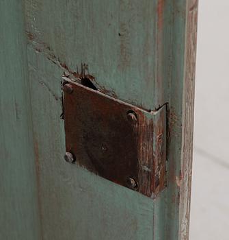 HÄNGSKÅP, allmoge, 1800-talets andra hälft.