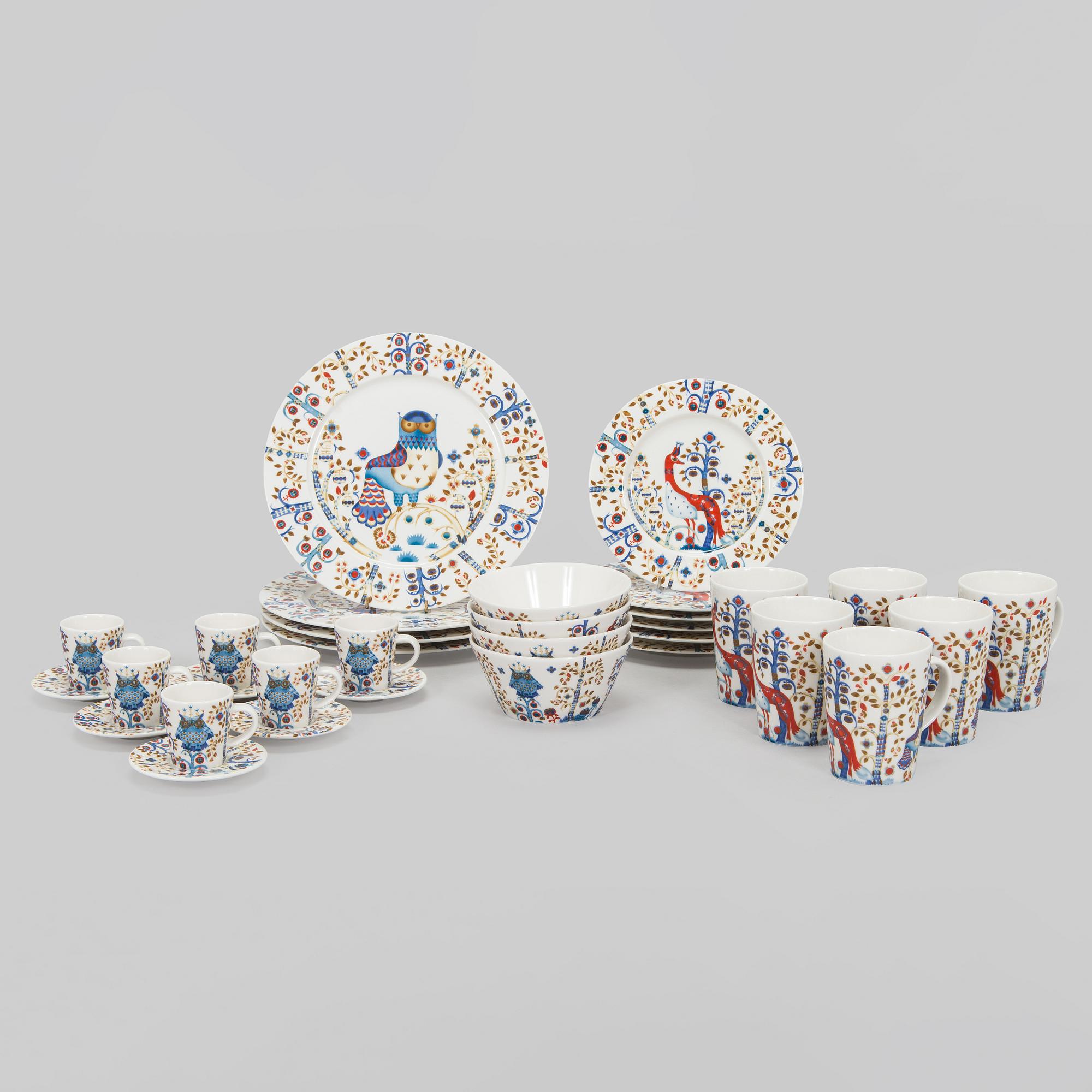 Klaus Haapaniemi, Service, 23 pieces, porcelain, "Taika" Arabia 21st century.